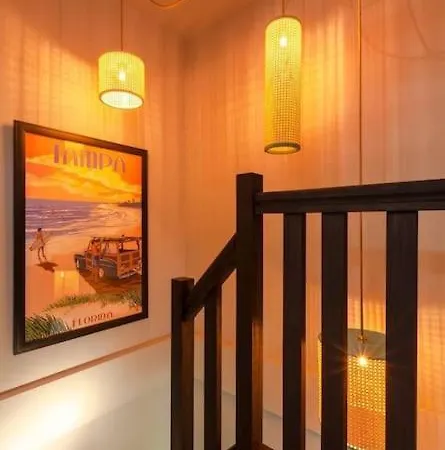 Un Duplex A La Apartment *